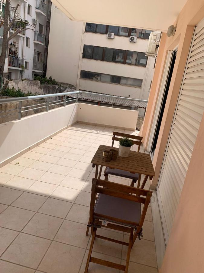 Ferienwohnung Modern Studio Large Veranda -Metro Station Suggrou Athen Exterior foto