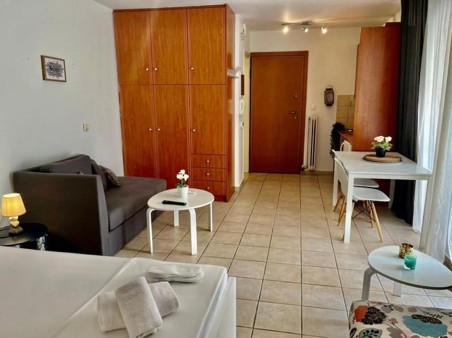 Ferienwohnung Modern Studio Large Veranda -Metro Station Suggrou Athen Exterior foto